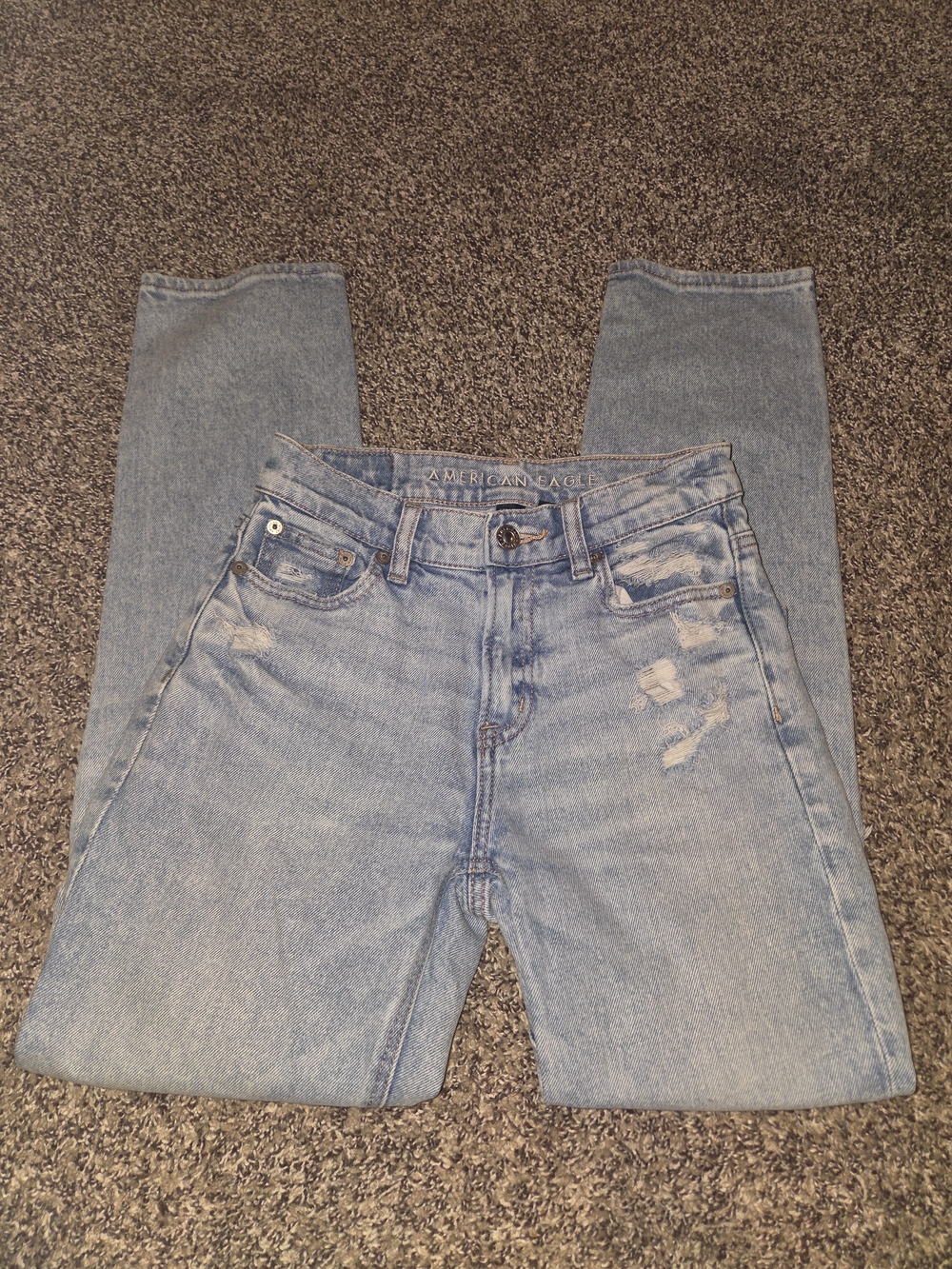 American Eagle Outfitters Light Wash High-Rise Distressed Women’s Jeans